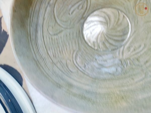 古玩陶瓷金村窯青釉刻花碗真品鑒賞圖