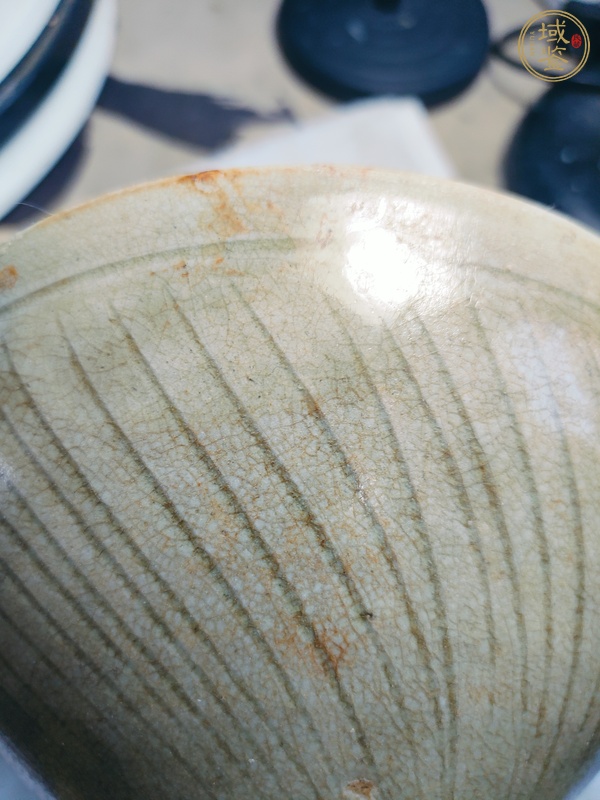 古玩陶瓷金村窯青釉刻花碗真品鑒賞圖