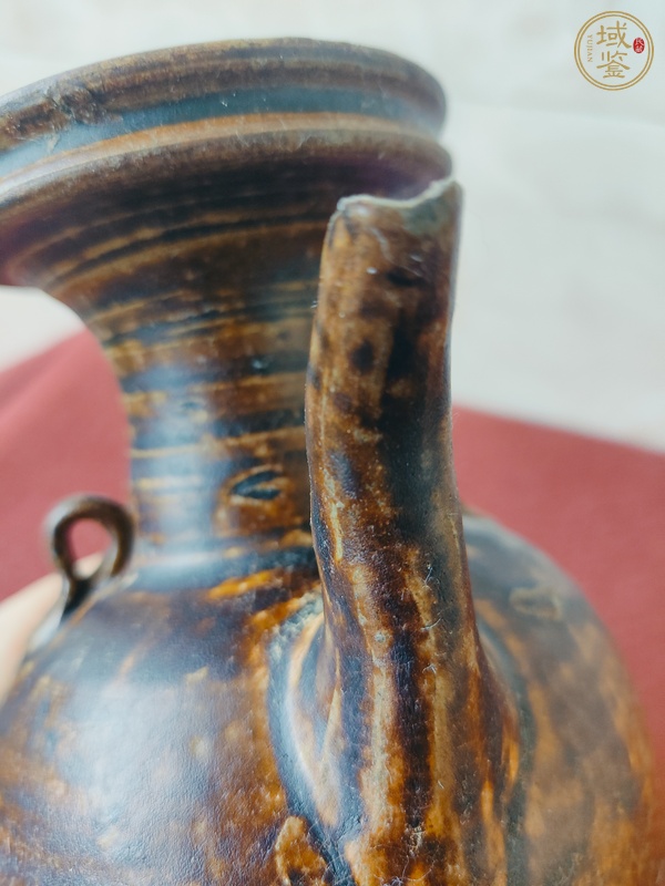 古玩陶瓷褐釉執(zhí)壺真品鑒賞圖