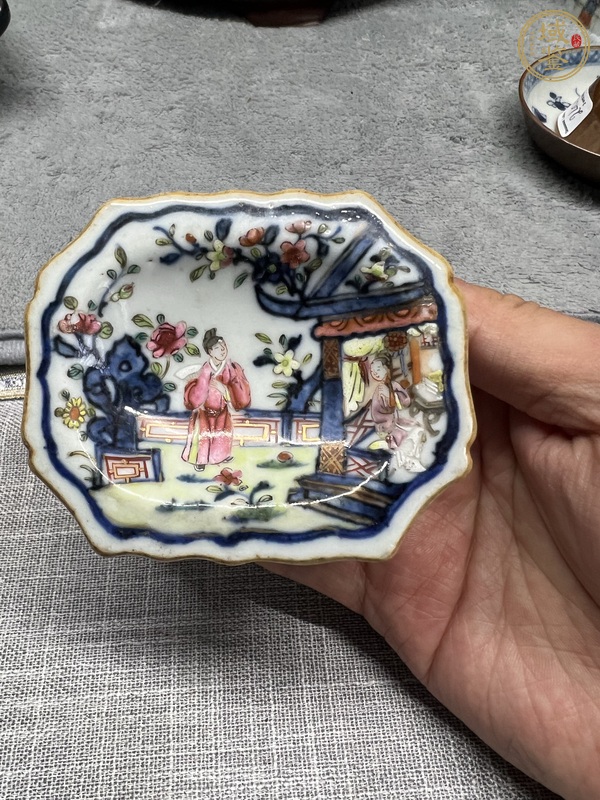 古玩陶瓷青花加彩人物紋高足盤真品鑒賞圖