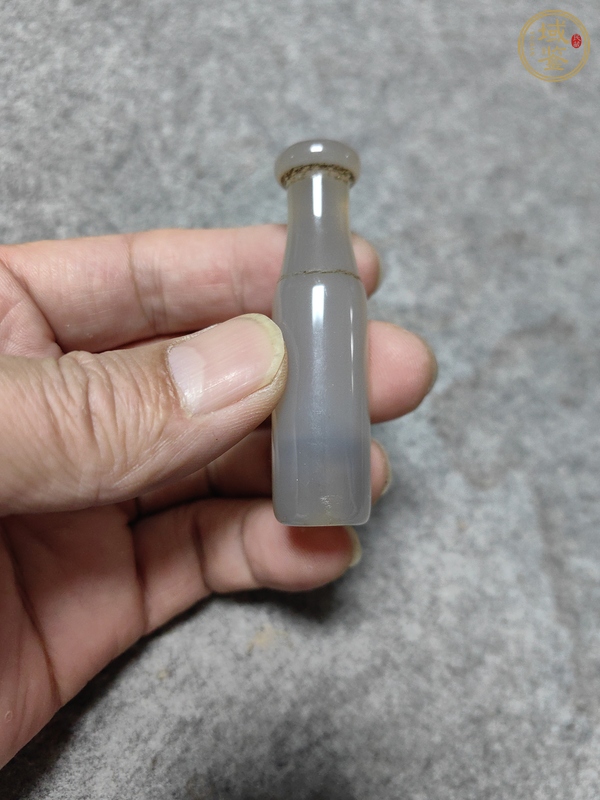 古玩瑪瑙煙嘴真品鑒賞圖