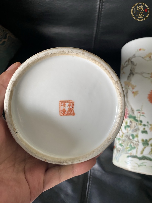 古玩陶瓷花卉紋粉彩帽筒真品鑒賞圖