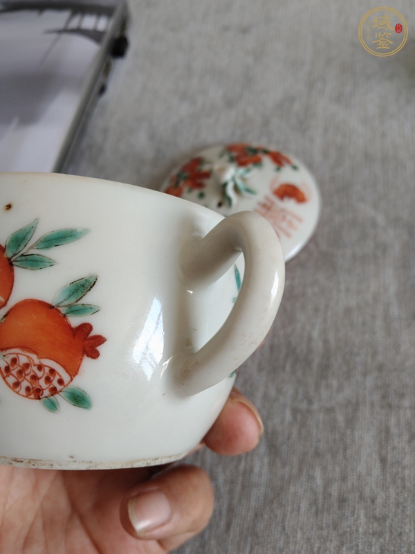 古玩陶瓷粉彩福壽紋參壺真品鑒賞圖