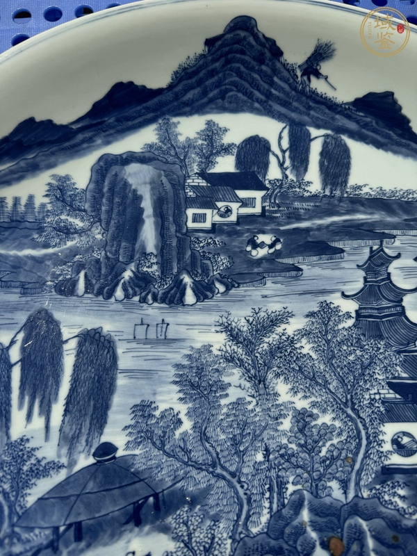 古玩陶瓷青花山水人物紋盤真品鑒賞圖