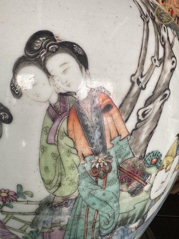 古玩陶瓷仕女紋粉彩將軍罐真品鑒賞圖