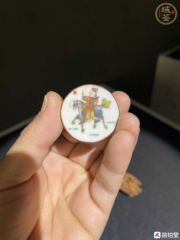 古玩陶瓷粉彩麒麟送子圖蓋盒，無底圖，偏老真品鑒賞圖