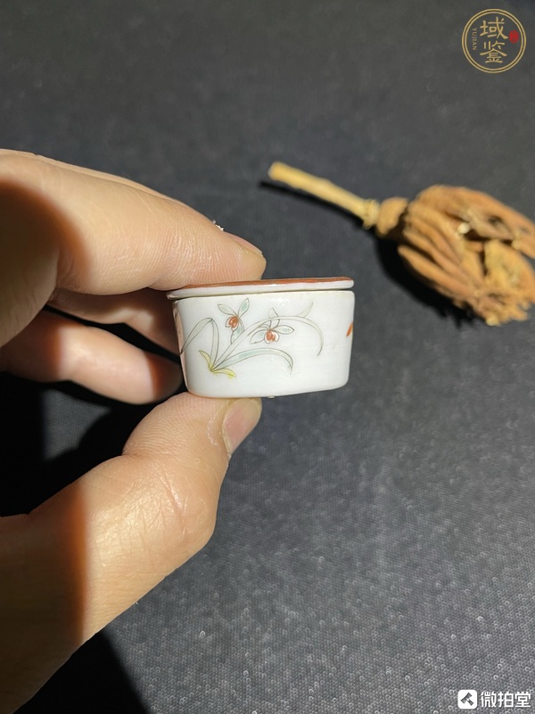 古玩陶瓷粉彩麒麟送子圖蓋盒，無底圖，偏老真品鑒賞圖