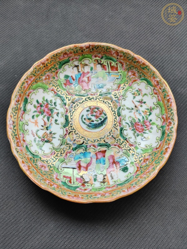古玩陶瓷清晚·廣彩開窗人物花鳥紋盤真品鑒賞圖
