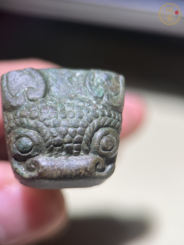 古玩戰(zhàn)國(guó)獸面紋青銅車(chē)轄真品鑒賞圖
