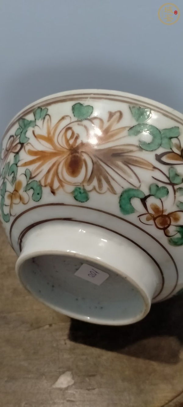 古玩陶瓷晚清紅綠彩碗真品鑒賞圖