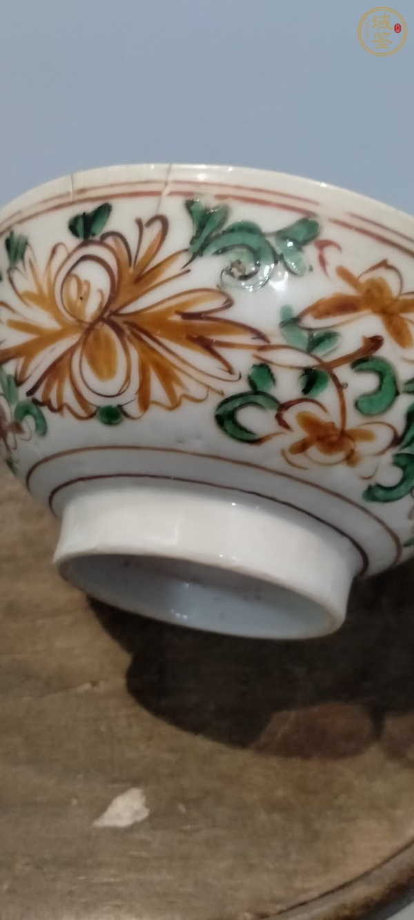 古玩陶瓷晚清紅綠彩碗真品鑒賞圖