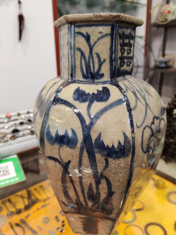 古玩陶瓷民國青花瓶真品鑒賞圖
