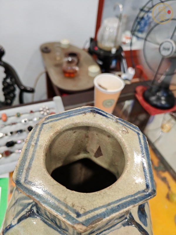 古玩陶瓷民國青花瓶真品鑒賞圖