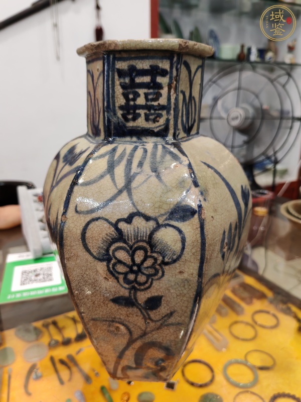 古玩陶瓷民國青花瓶真品鑒賞圖