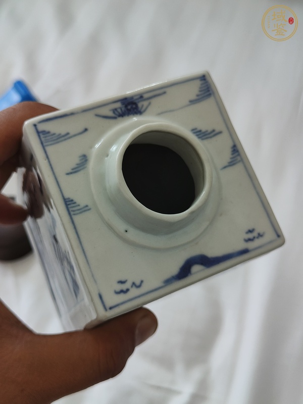 古玩陶瓷青花山水人物紋茶葉罐真品鑒賞圖