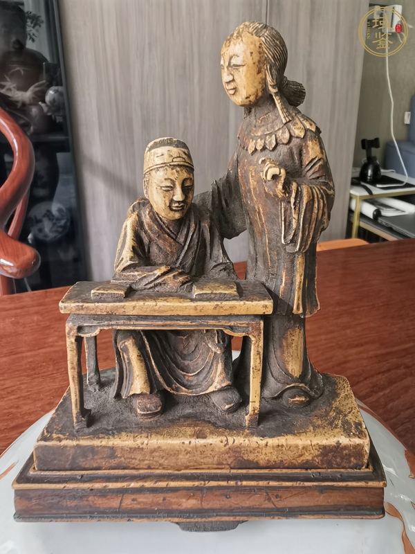 古玩雜項(xiàng)木雕人物（堂前教子）故事真品鑒賞圖