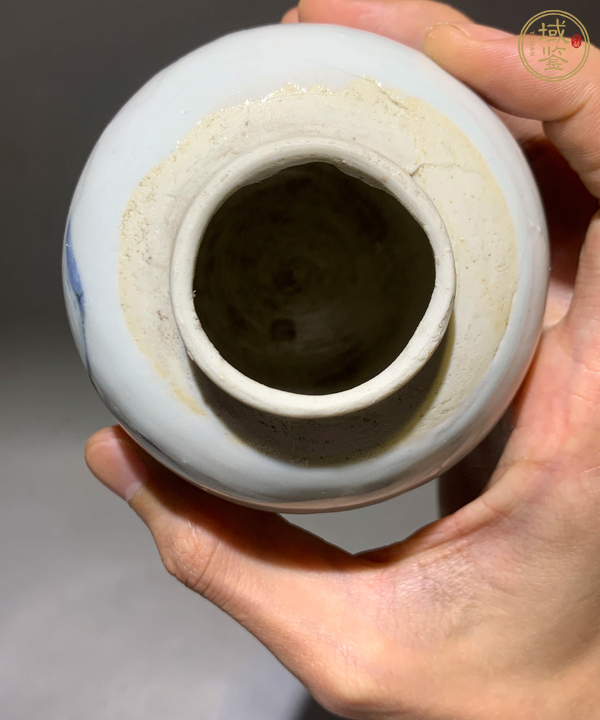 古玩陶瓷德化窯青花花卉紋罐真品鑒賞圖