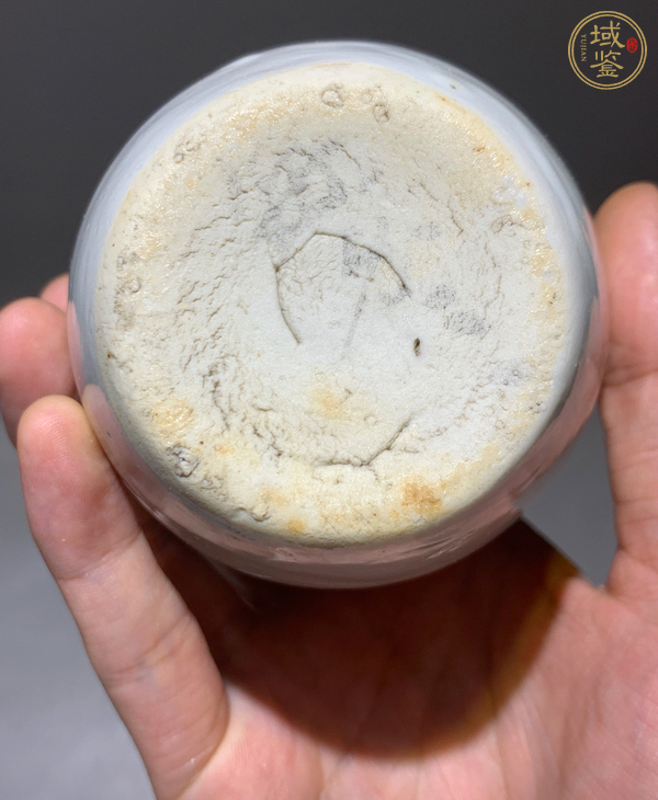 古玩陶瓷青花花卉紋罐真品鑒賞圖