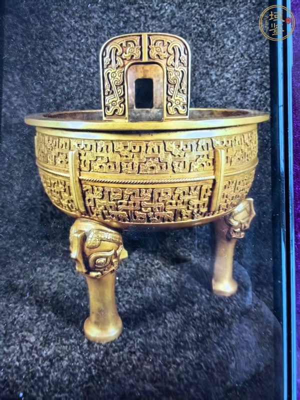 古玩鼎真品鑒賞圖