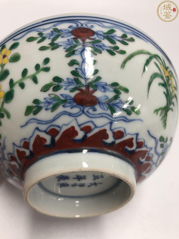古玩陶瓷清晚期時(shí)期斗彩花卉紋碗拍賣，當(dāng)前價(jià)格6666元