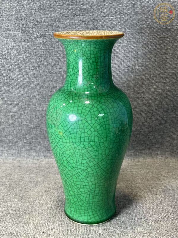 古玩陶瓷綠哥釉觀音瓶真品鑒賞圖