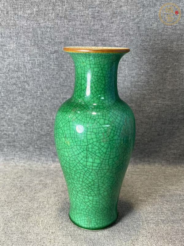 古玩陶瓷綠哥釉觀音瓶真品鑒賞圖