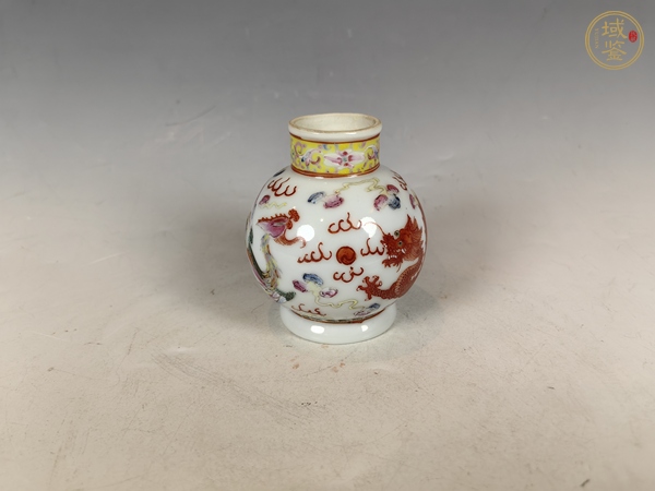 古玩民國龍鳳呈祥粉彩賞瓶真品鑒賞圖