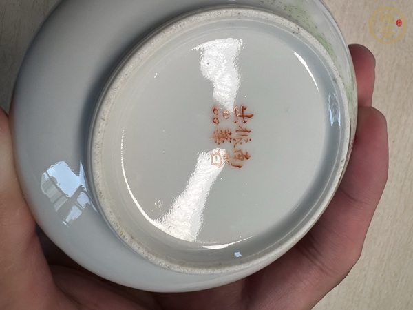 古玩陶瓷粉彩人物印尼盒真品鑒賞圖