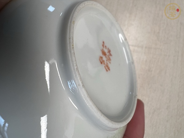古玩陶瓷粉彩人物印尼盒真品鑒賞圖