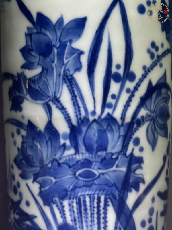 古玩陶瓷青花花卉紋筒瓶真品鑒賞圖