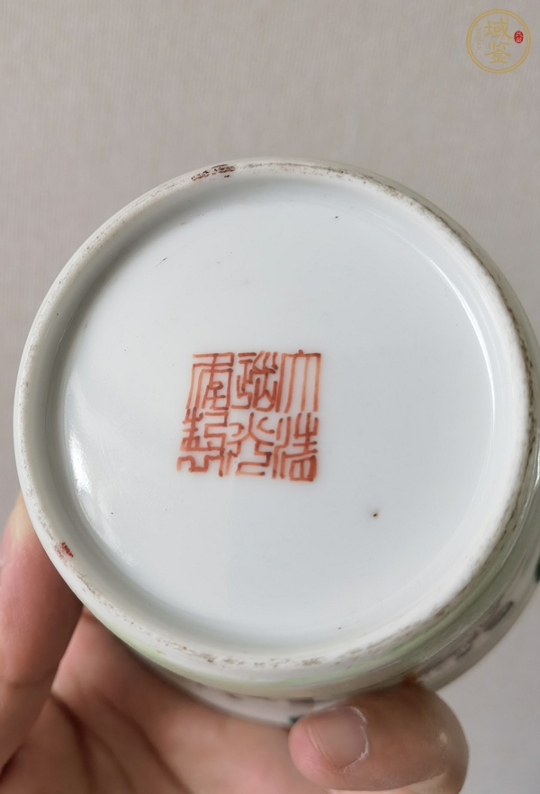 古玩陶瓷粉彩人物故事杯真品鑒賞圖