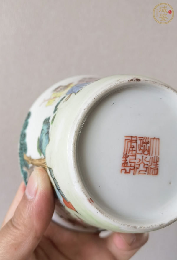 古玩陶瓷粉彩人物故事杯真品鑒賞圖