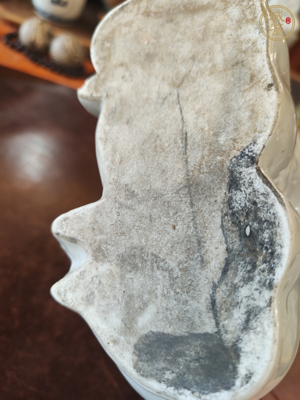 古玩陶瓷釉里三彩合和二仙瓷塑像真品鑒賞圖