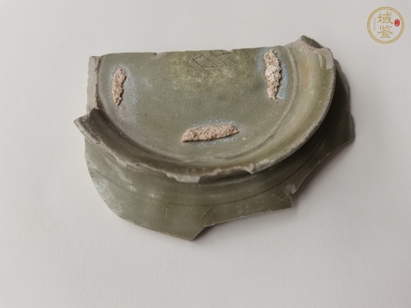古玩陶瓷越窯青瓷刻蝴蝶紋標本真品鑒賞圖