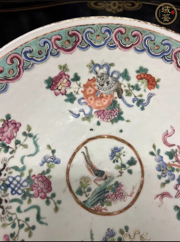 古玩陶瓷粉彩花鳥八寶紋盤真品鑒賞圖