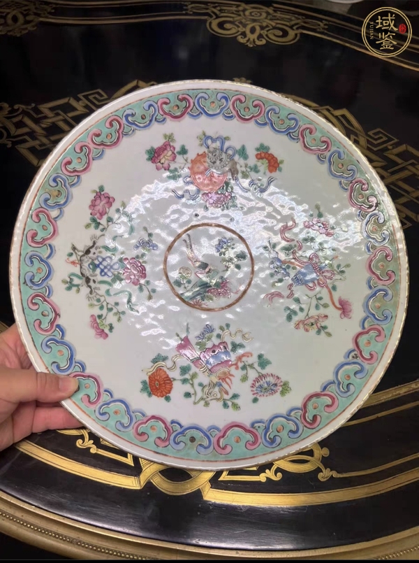 古玩陶瓷粉彩花鳥八寶紋盤真品鑒賞圖