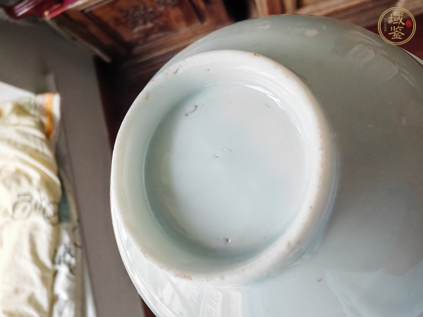 古玩陶瓷礬紅花卉紋茶圓真品鑒賞圖