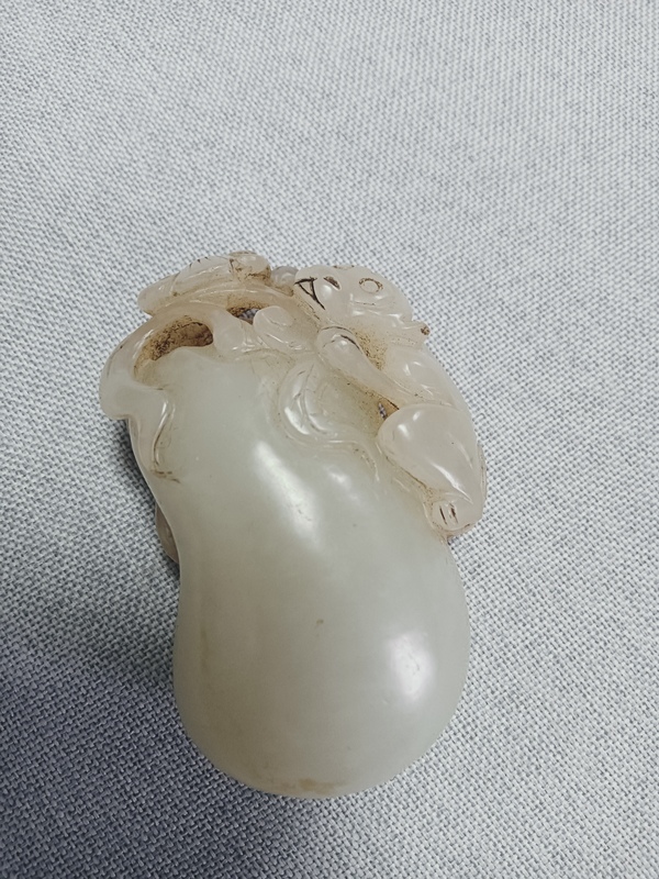 古玩玉器和田玉雕“瓜果墜”拍賣，當(dāng)前價(jià)格9999元