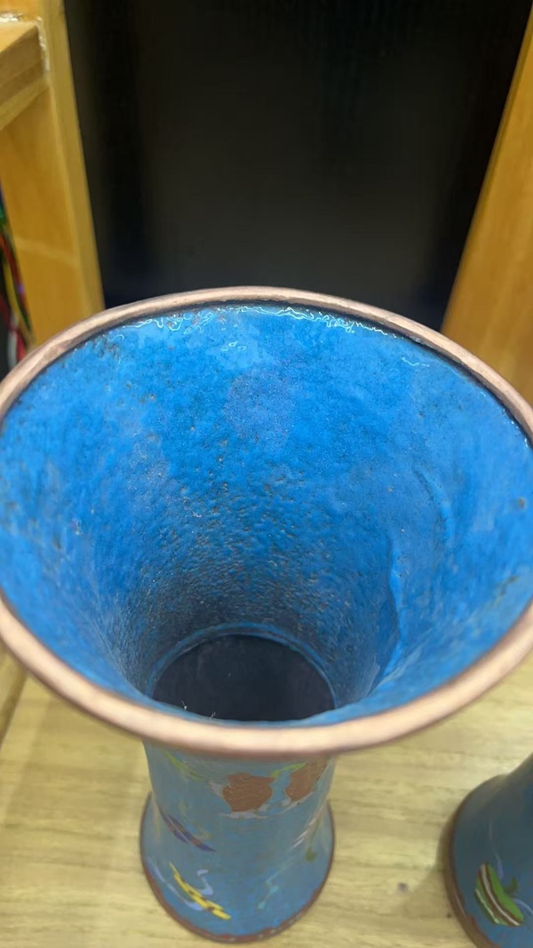 古玩銅器掐絲琺瑯花觚拍賣(mài)，當(dāng)前價(jià)格5600元