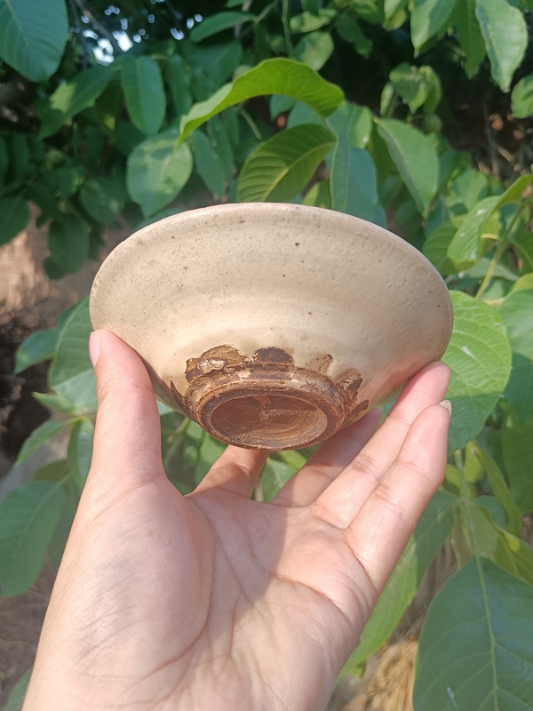 古玩轉(zhuǎn)賣元末明初～白釉茶盞拍賣，當(dāng)前價格128元