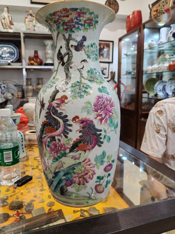 古玩陶瓷同治細(xì)路粉彩五倫圖瓶真品鑒賞圖
