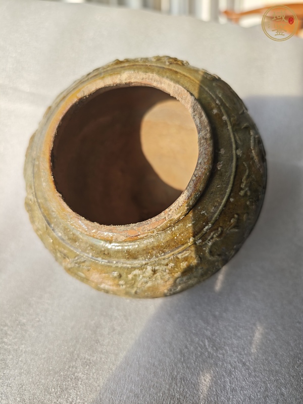 古玩陶瓷綠釉跑獸罐真品鑒賞圖