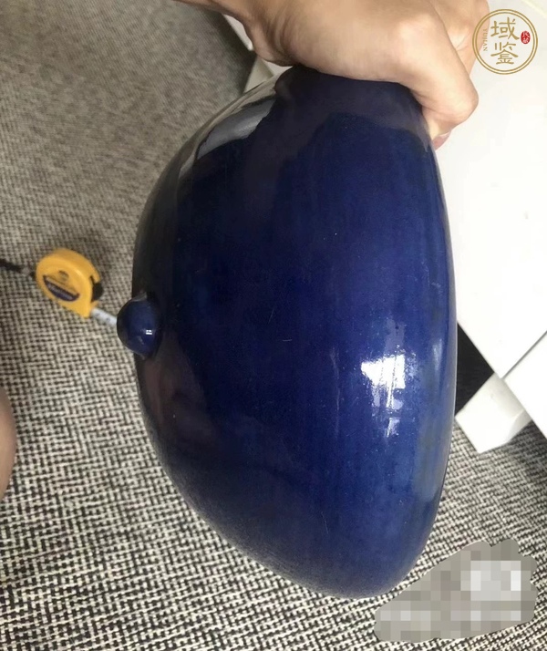 古玩陶瓷霽藍釉三足香爐真品鑒賞圖