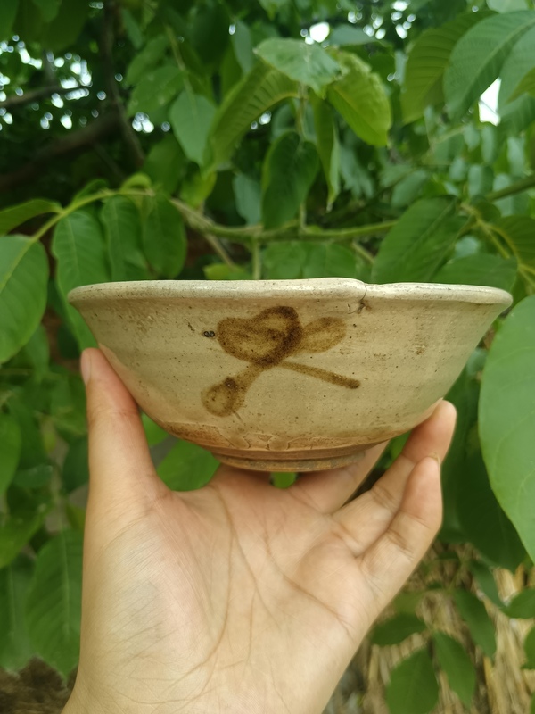 古玩轉(zhuǎn)賣明～白地黑花碗拍賣，當(dāng)前價格9966元