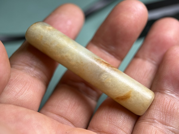 古玩玉器商周和田玉長管拍賣，當前價格28800元