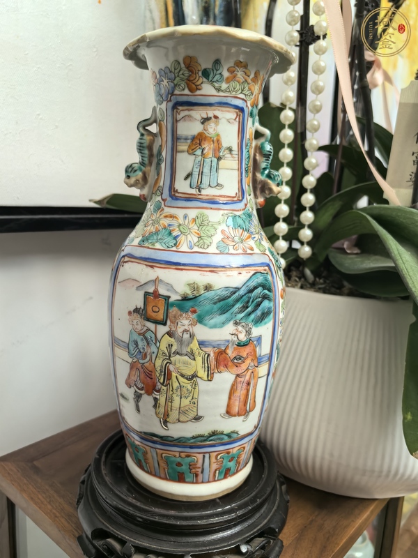 古玩陶瓷同治細路粉彩花口瓶真品鑒賞圖
