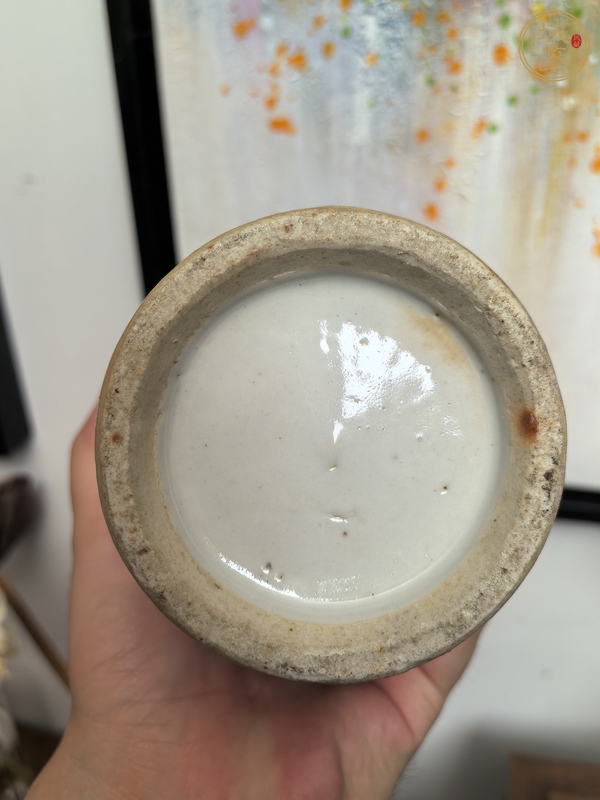 古玩陶瓷同治細路粉彩花口瓶真品鑒賞圖