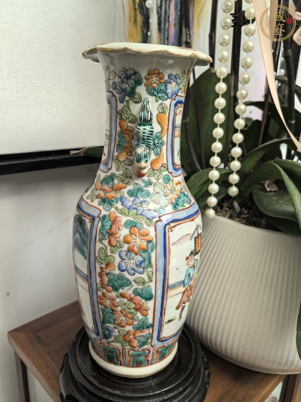 古玩陶瓷同治細路粉彩花口瓶真品鑒賞圖