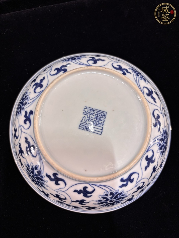 古玩陶瓷花卉紋青花盤(pán)真品鑒賞圖