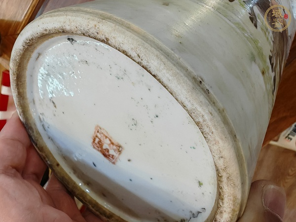 古玩晚清淺降彩開窗帽筒真品鑒賞圖